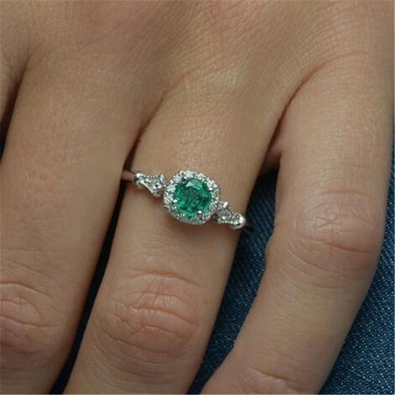 Fashion Women Rings 2025 Vintage Square Green Zircon Stone Engagement Female Casual Rings