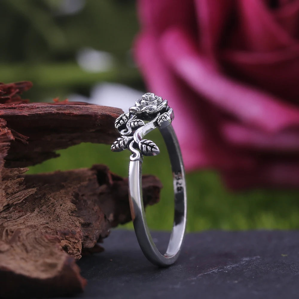 Huitan Vintage Blacke Rose Shaped Women Rings Retro Whole Rose Flower Factory Direct Selling Wholesale Lots&Bulk Women Rings