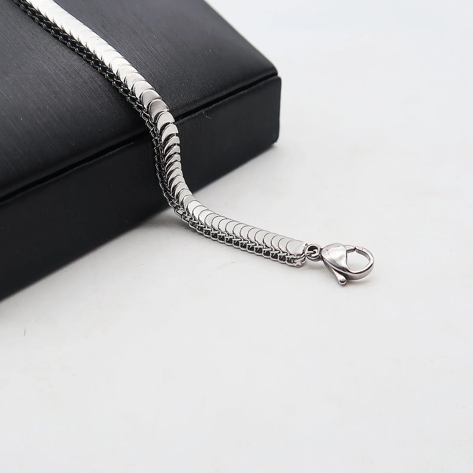 ANENJERY 316L Stainless Steel Blade Bracelet for Women Bracelet Fashion Jewelry Gift