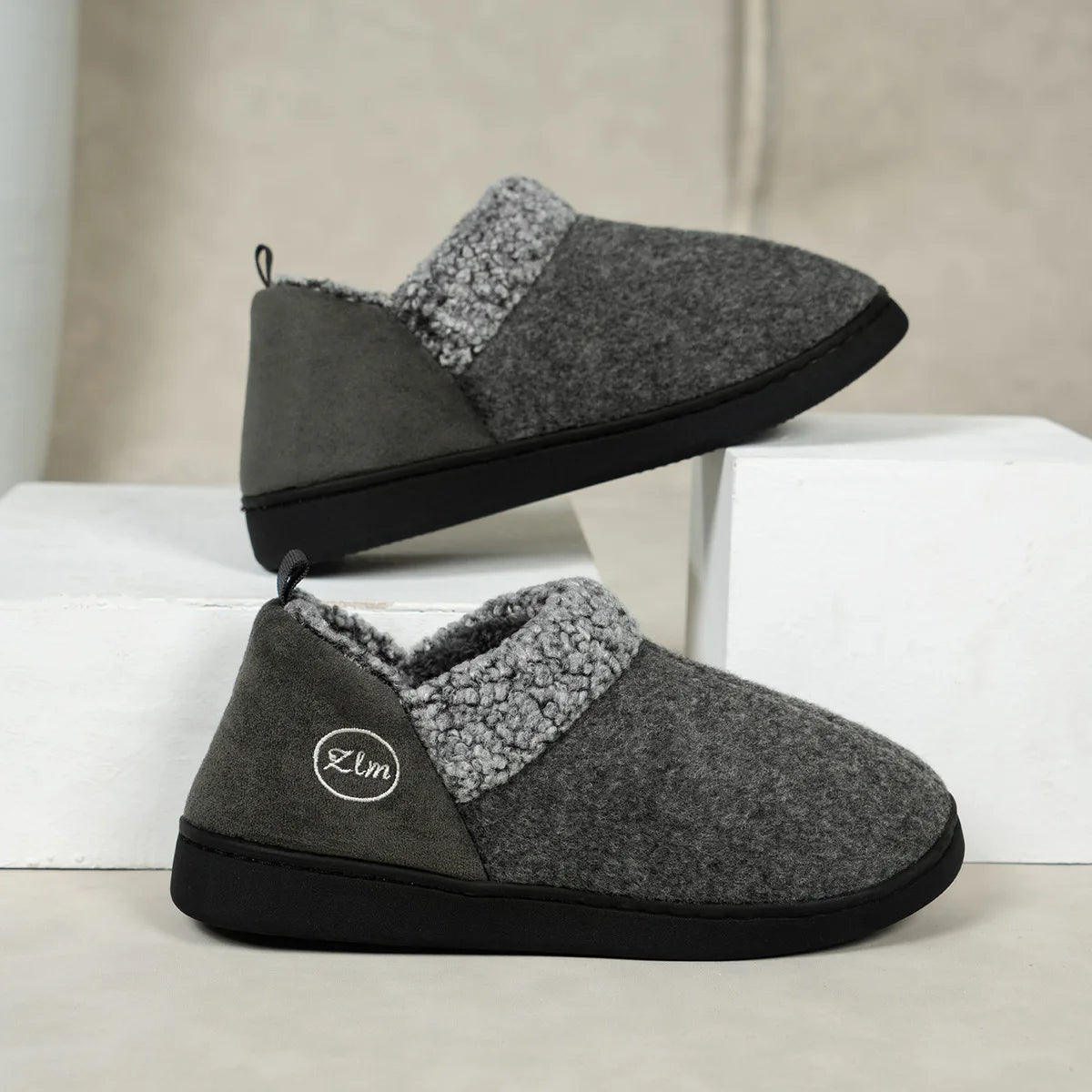 Kidmi Winter Fur Women Shoes Loafers Antiskid Outdoor Warm Cotton Shoes Soft Fleece Fuzzy Women Shoes Indoor Cozy House Slippers